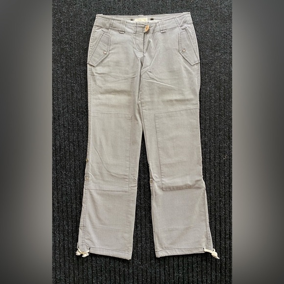 SUPER CUTE Zinc cargo style pant. Small pinstripe. Cute details! - Picture 2 of 16